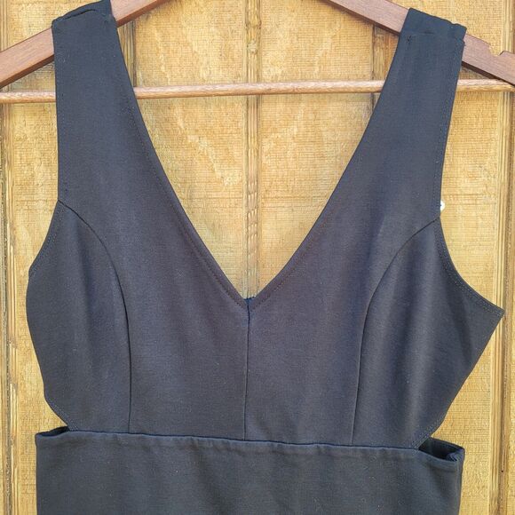 Rolla Coster Black V Neck Sleeveless Cut Outs Full Length Jumpsuit Womens Size L - Picture 2 of 12